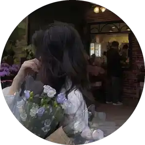 ضحكة تكسر صمت الأيام