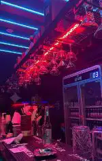 ร้านบาร์ผับเหล้า เล่นบท
